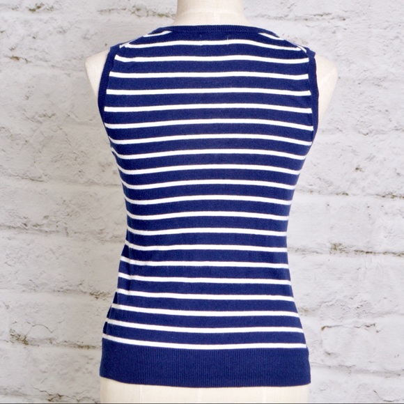 ❌SOLD❌ Old navy Striped Sleeveless Sweater - Picture 3 of 3